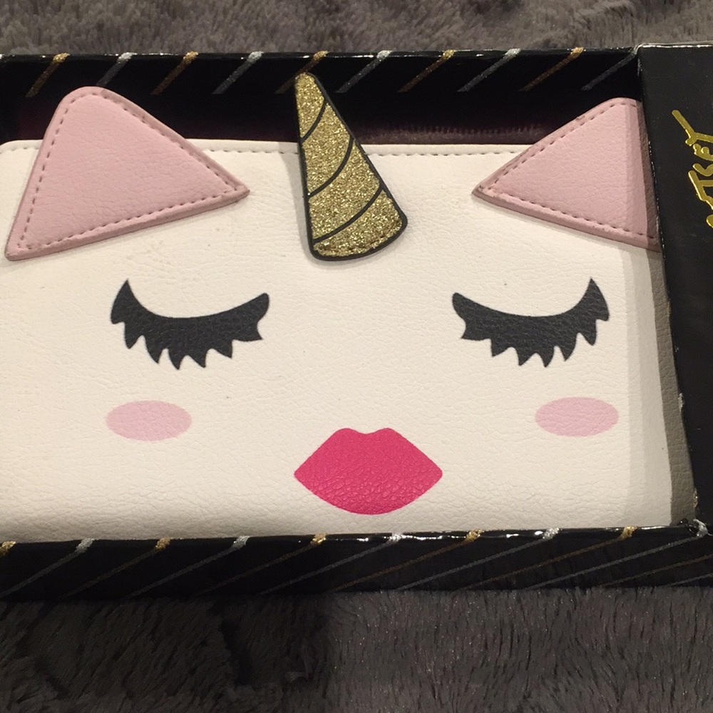 New Betsey Johnson Pink Unicorn Full Face Bi-Fold Wallet Credit card Purse. - Picture 14 of 14